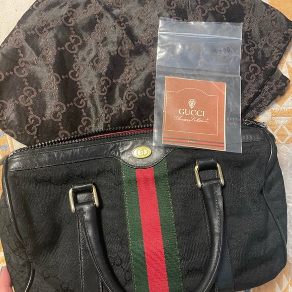 GUCCI - Boston Bag with iconic Sherry Line logo - Picture 13 of 16
